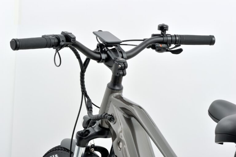 Revom U2 all terrain electric bike handlebars Dark Grey