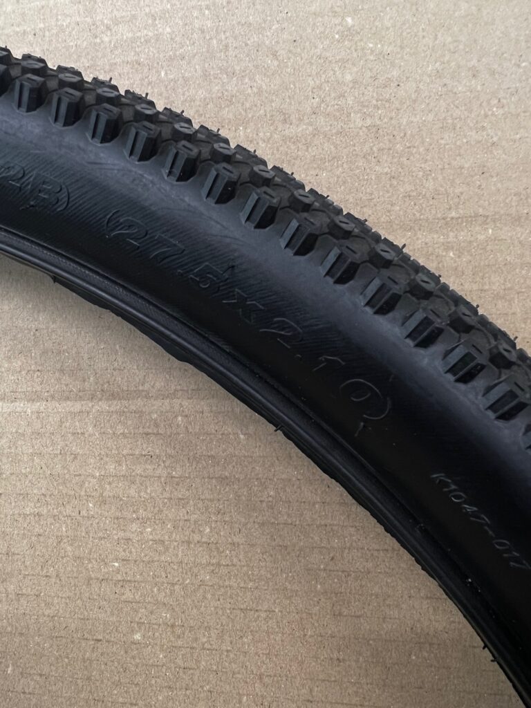 Tyre for Vitesse Force Mountain Bike 27.5x2.10