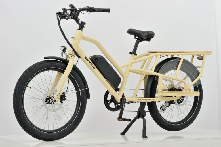 eCargo bike in cream with caboose
